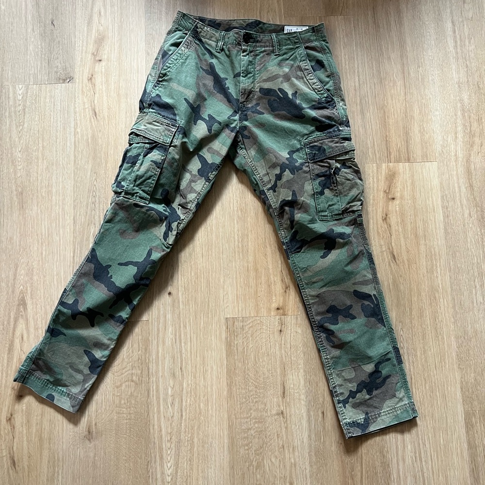 GAP CARGO PANTS